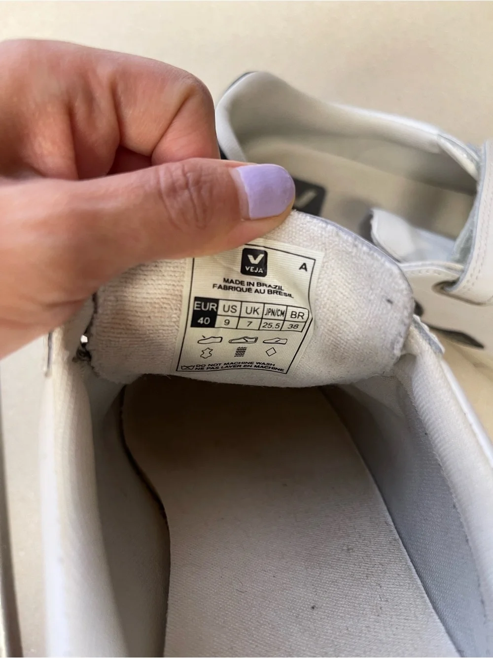 Veja pre owned